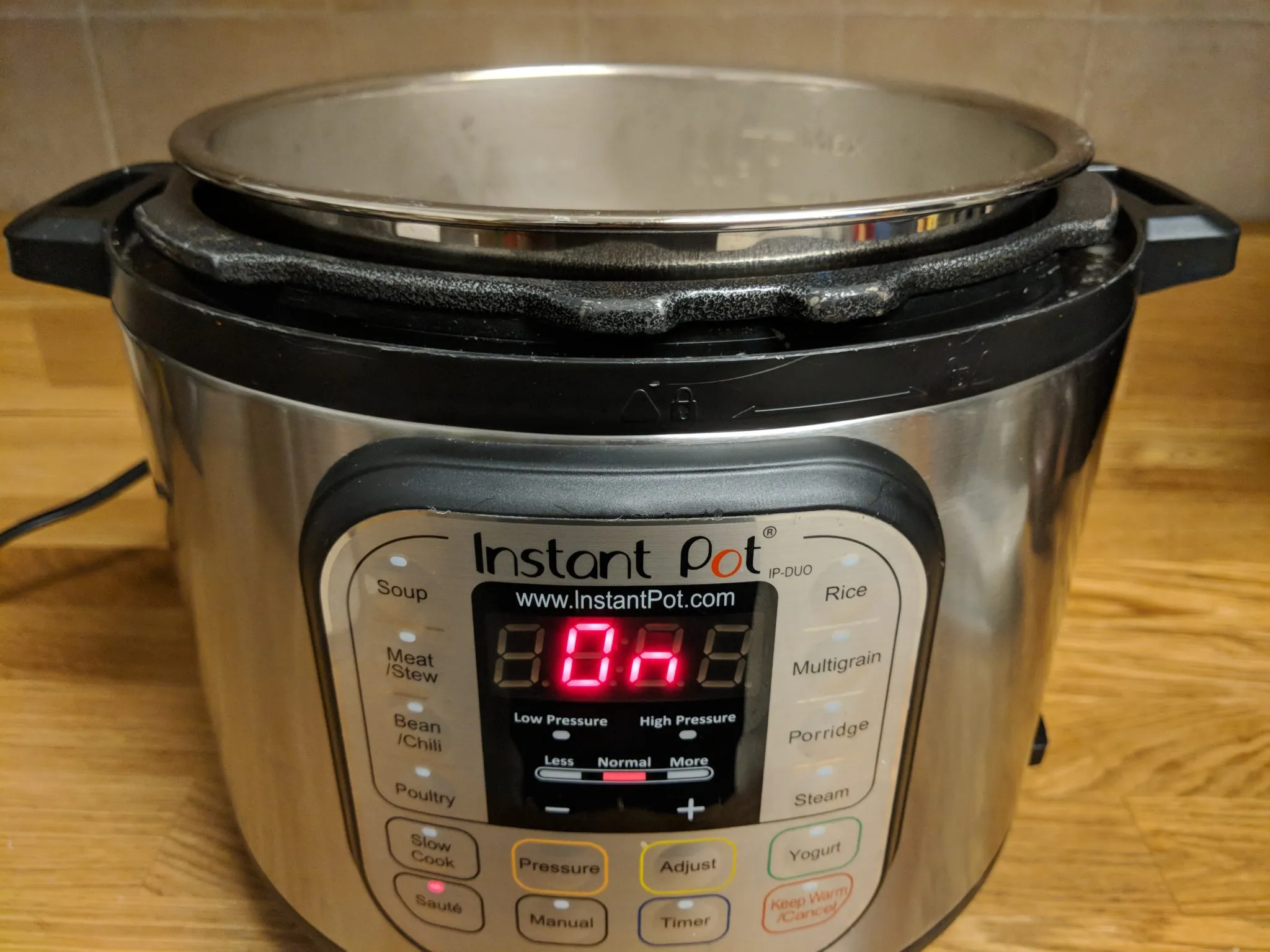 Instant pot set to saute